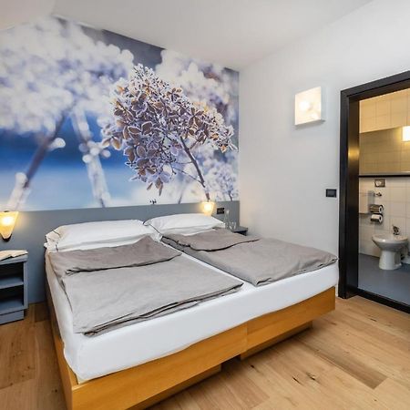 Pippo Hotel Terzolas Екстер'єр фото