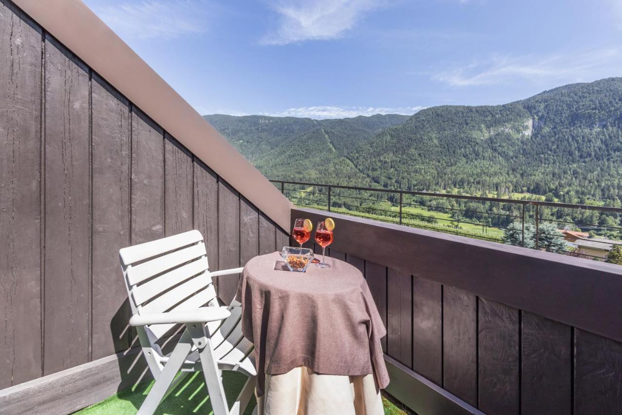Pippo Hotel Terzolas Екстер'єр фото
