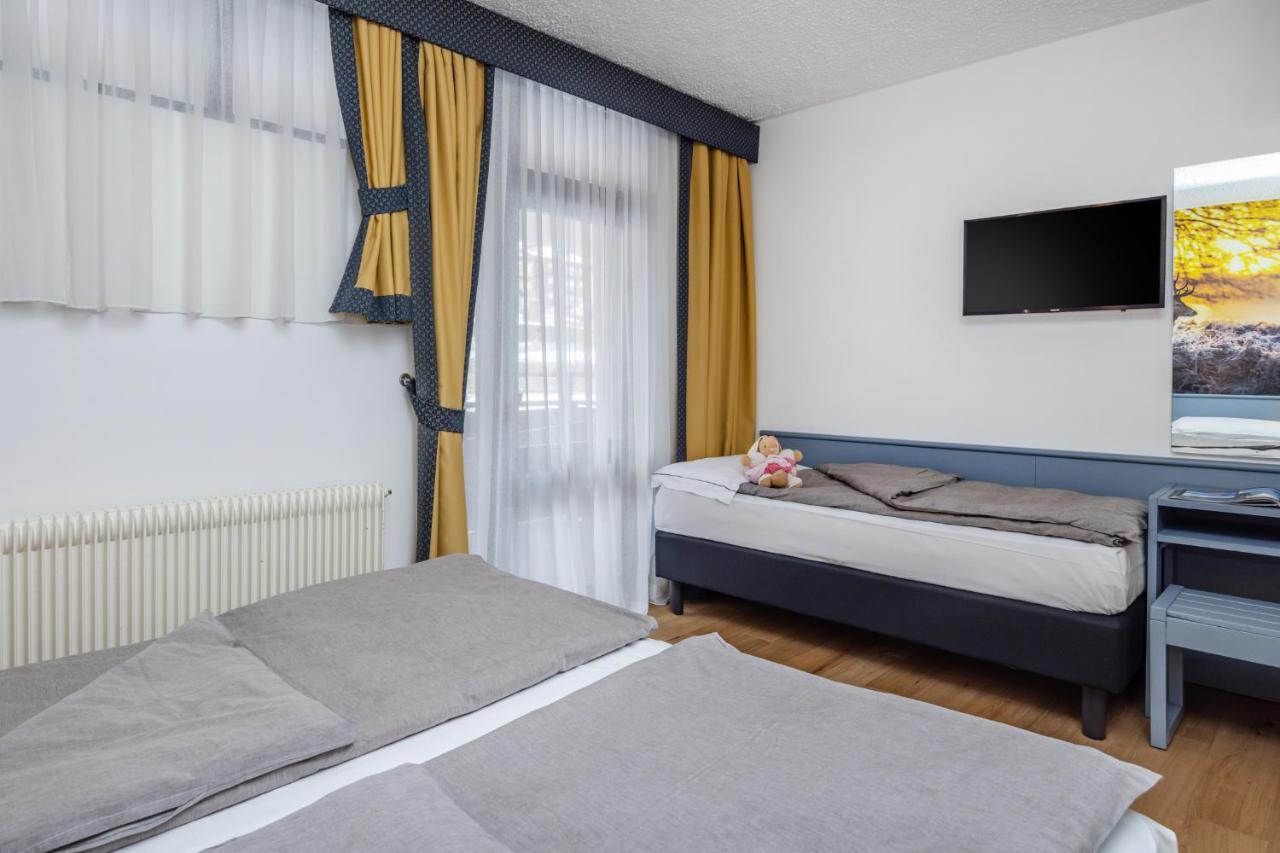 Pippo Hotel Terzolas Екстер'єр фото